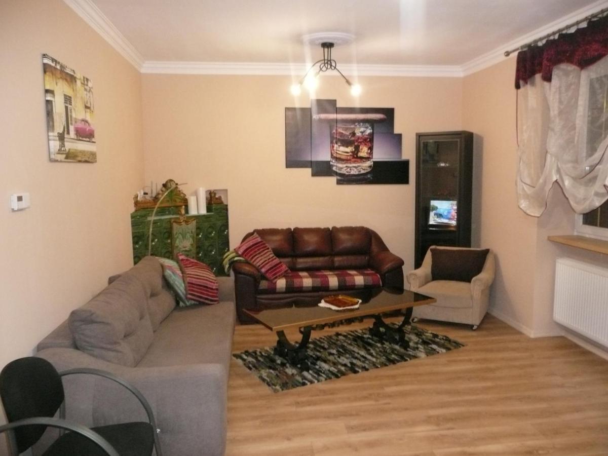 Apartament U Eli Lägenhet Jelenia Góra Exteriör bild